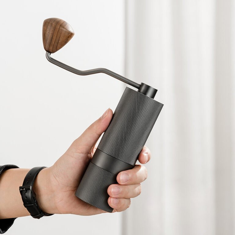 Why you need a manual coffee grinder ?