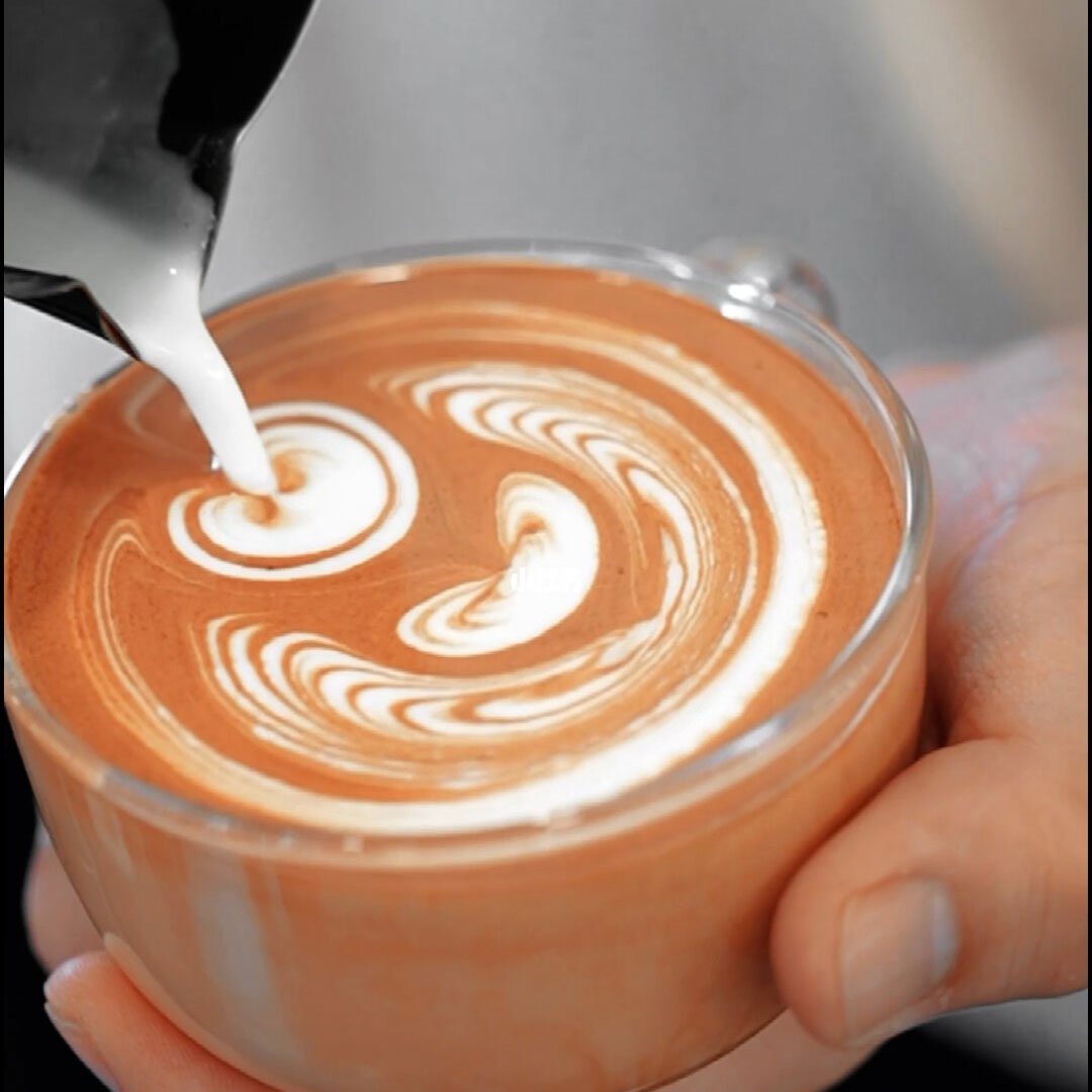 If you whip a cup of dense milk froth?缩略图