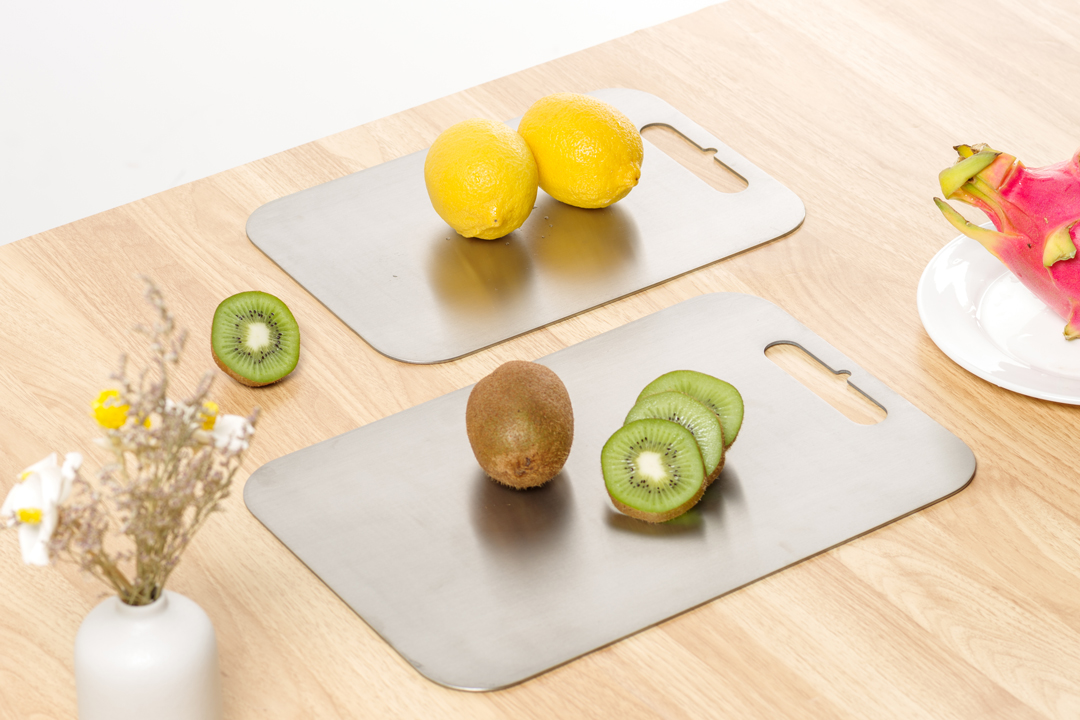 What are the advantages of cutting boards made from titanium?缩略图